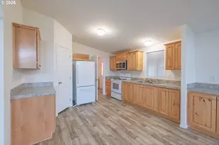 352 SW Butterfield Pl, Corvallis, OR 97333 - Photo 8