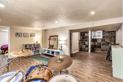 1815 SE Alder St, Portland, OR 97214 - Photo 32