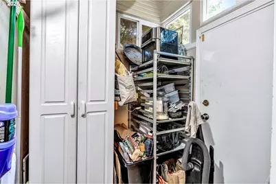 1815 SE Alder St, Portland, OR 97214 - Photo 16