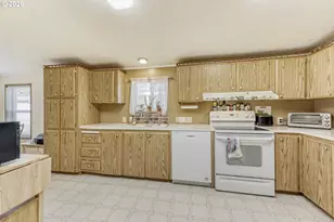 10523 SE Linwood Ave, Milwaukie, OR 97222 - Photo 10