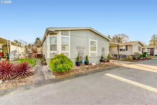 10523 SE Linwood Ave, Milwaukie, OR 97222 - Photo 2