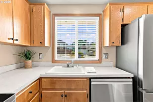 13010 NE 38th St, Vancouver, WA 98682 - Photo 12