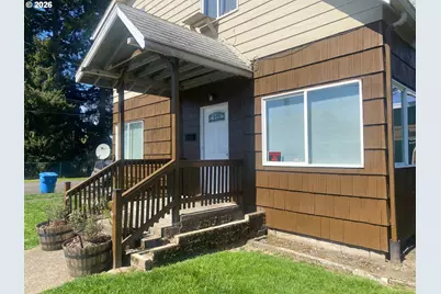 601 Ayers St, Kelso, WA 98626 - Photo 2
