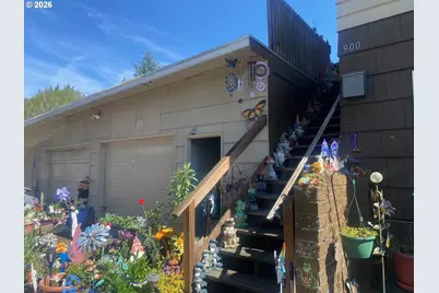 601 Ayers St, Kelso, WA 98626 - Photo 6