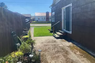 601 Ayers St, Kelso, WA 98626 - Photo 4