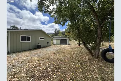 226 South Ave, Sutherlin, OR 97479 - Photo 28