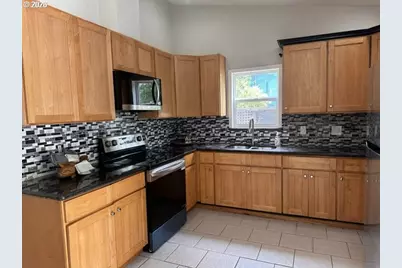 226 South Ave, Sutherlin, OR 97479 - Photo 10