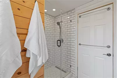 900 N Williams St, Newberg, OR 97132 - Photo 26