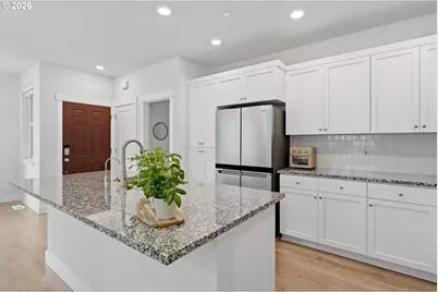 16682 SW Sunshine Coast St, Portland, OR 97224 - Photo 4