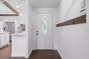 25300 SW Meadowbrook Ln, Sherwood, OR 97140 - Photo 6