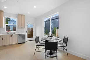 4380 NE Going St, Portland, OR 97218 - Photo 4