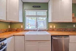 414 N 3rd Pl, Kalama, WA 98625 - Photo 6