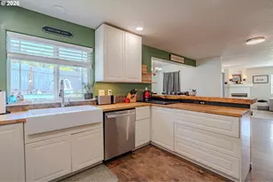 414 N 3rd Pl, Kalama, WA 98625 - Photo 8