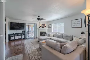 414 N 3rd Pl, Kalama, WA 98625 - Photo 4