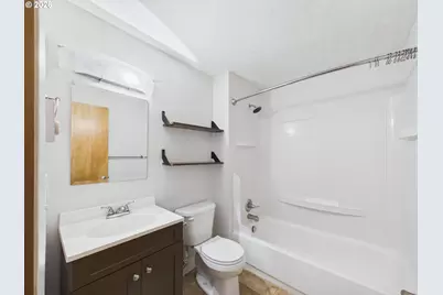 1706 Avalon Way #38, Hood River, OR 97031 - Photo 12