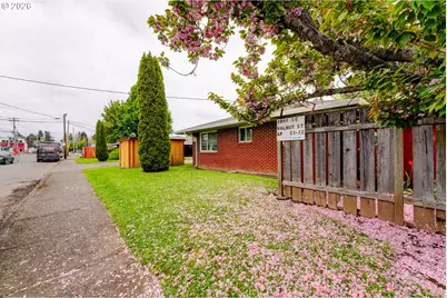 1049 SE Walnut St, Hillsboro, OR 97123 - Photo 6