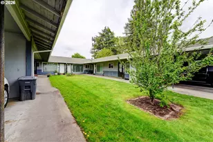 1049 SE Walnut St, Hillsboro, OR 97123 - Photo 4