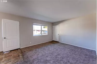 1049 SE Walnut St, Hillsboro, OR 97123 - Photo 26