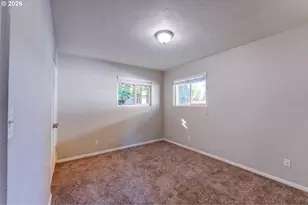 1049 SE Walnut St, Hillsboro, OR 97123 - Photo 24