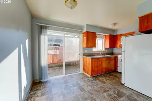 1049 SE Walnut St, Hillsboro, OR 97123 - Photo 10