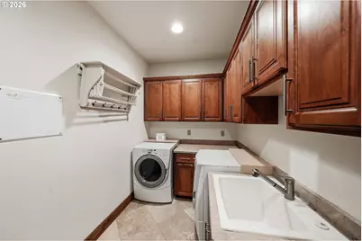 2721 NW Champion Cir, Bend, OR 97703 - Photo 32