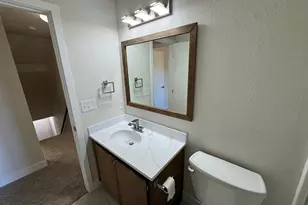 19901 SW Meadowbrook Ct, Beaverton, OR 97078 - Photo 20