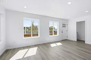 2701 SE 85th Ave, Portland, OR 97266 - Photo 6