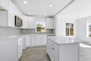 2701 SE 85th Ave, Portland, OR 97266 - Photo 12