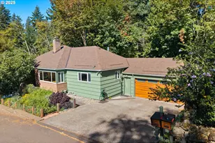 2245 SW Martha St, Portland, OR 97239 - Photo 2