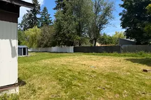 818 D St, Vader, WA 98593 - Photo 4