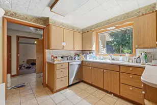 3928 9th Ct, Salem, OR 97302 - Photo 10