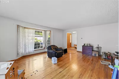 3928 9th Ct, Salem, OR 97302 - Photo 6
