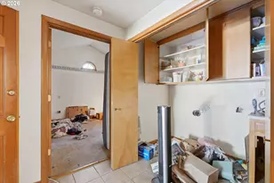 3928 9th Ct, Salem, OR 97302 - Photo 8