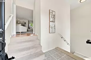 340 Patricia Dr, Gladstone, OR 97027 - Photo 8