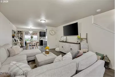 735 Garden Ct, Molalla, OR 97038 - Photo 2