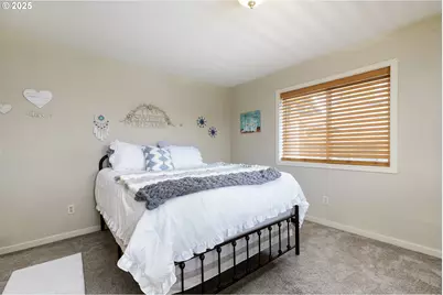 9907 SE Amherst St, Clackamas, OR 97015 - Photo 28