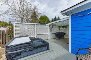 1070 W 11th St, Coquille, OR 97423 - Photo 6