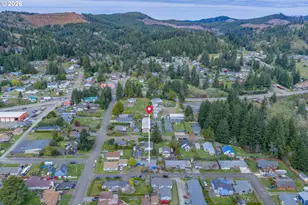 1070 W 11th St, Coquille, OR 97423 - Photo 12