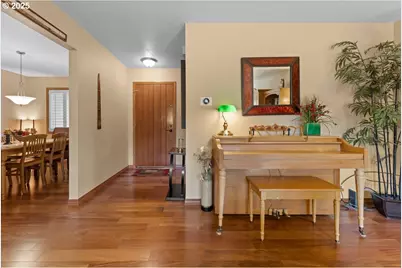 2104 NE 165th Dr, Portland, OR 97230 - Photo 2