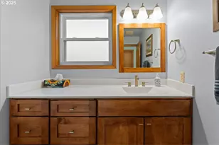 2104 NE 165th Dr, Portland, OR 97230 - Photo 28