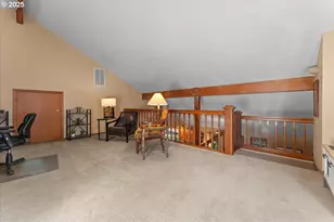 2104 NE 165th Dr, Portland, OR 97230 - Photo 8