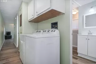 300 SE Goodnight Ave, Corvallis, OR 97333 - Photo 16