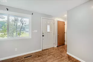 2040 NE 213th Ave, Fairview, OR 97024 - Photo 4