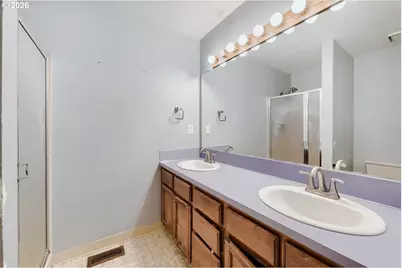 2040 NE 213th Ave, Fairview, OR 97024 - Photo 18
