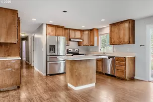 2040 NE 213th Ave, Fairview, OR 97024 - Photo 10