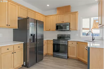 601 St Charles St, Eugene, OR 97402 - Photo 8