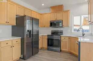 601 ST Charles Street, Eugene, OR 97402 - Photo 8