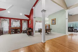 14234 NW Lakeshore Ct, Portland, OR 97229 - Photo 4