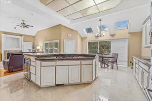 14234 NW Lakeshore Ct, Portland, OR 97229 - Photo 10