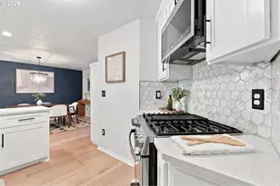 2723 SW Carolina St, Portland, OR 97239 - Photo 18
